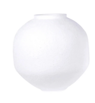 Novus White Vase