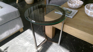 Accent table (glass / metal)