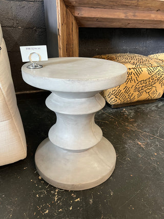 Accent table (concrete)